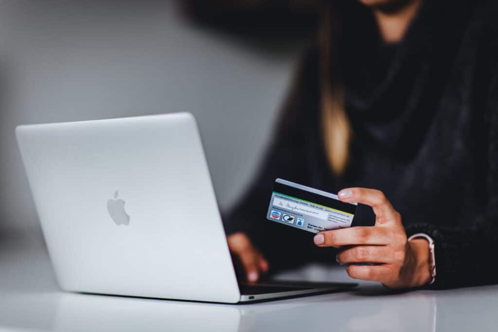 Fucape dá dicas sobre direito do consumidor em compras online