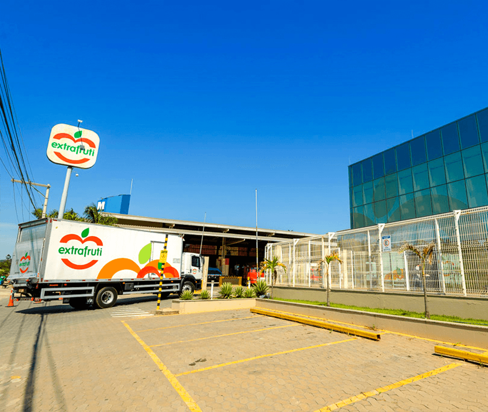 Extrafruti fortalece relacionamento com produtores rurais e investe em tecnologia para aprimorar seleção de produtos